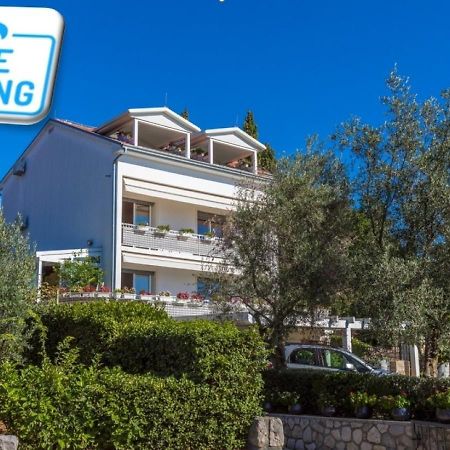 Ivan & Anka Apartments Bojko Selce Exterior foto