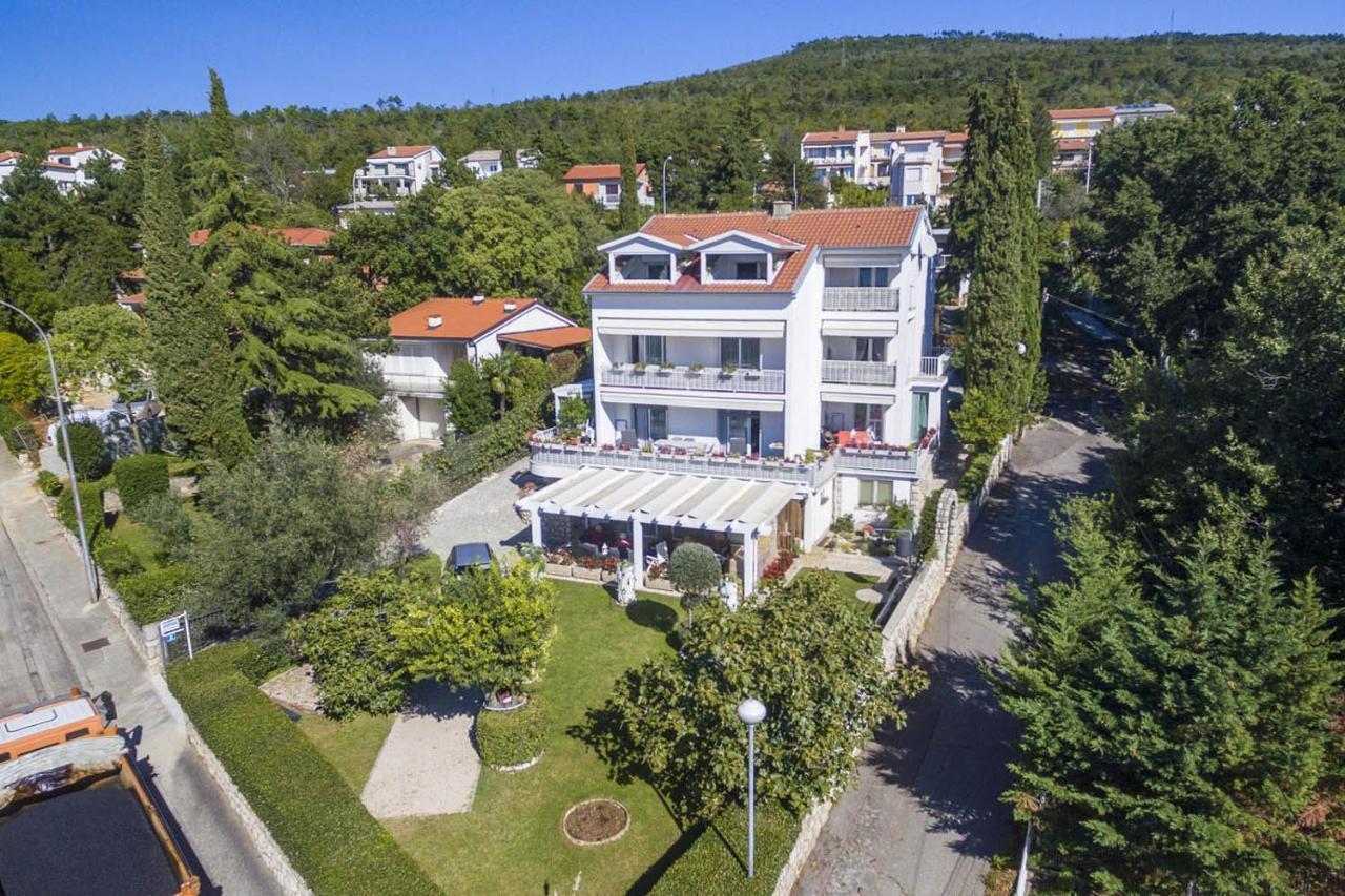 Ivan & Anka Apartments Bojko Selce Exterior foto