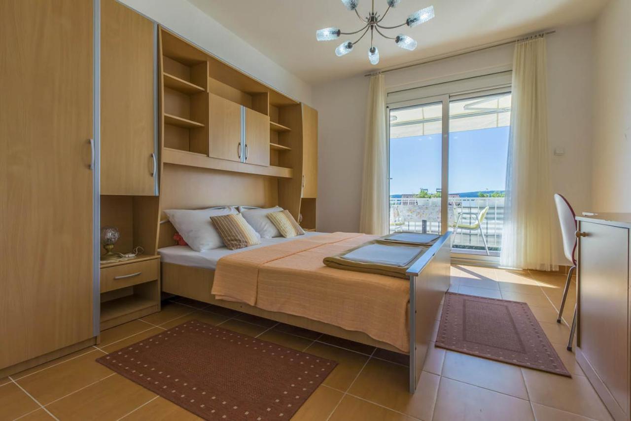 Ivan & Anka Apartments Bojko Selce Exterior foto